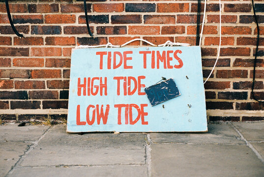 Tide times sign