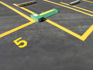 コインパーキングのストッパー