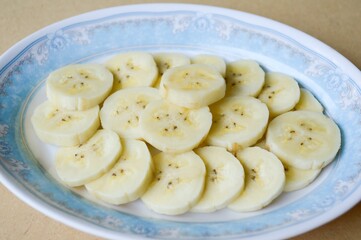 banana slice on blue dish