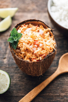 Food: Sri Lankan Pol Sambol or Coconut Sambal