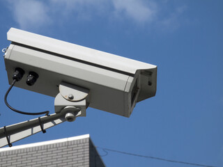 屋外の防犯カメラ
