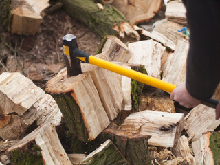 Wood splitting with an axe