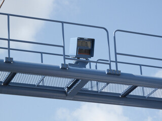 自動車の速度取り締り装置