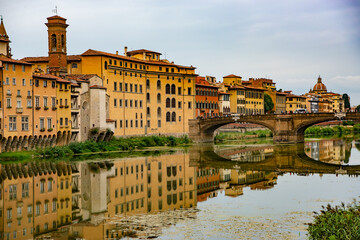 フィレンツェのサンタ・トリニタ橋