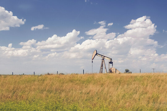 Oil well pump in Wyoming, USA