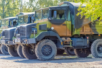 Obraz premium Camions militaires 