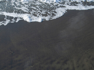 Fototapeta premium snow falling in the water