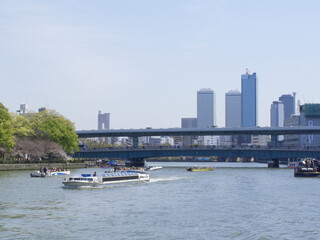 Fototapeta premium 大川と大阪ビジネスパーク