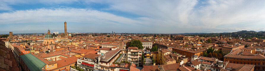 Fototapeta na wymiar Landscape of Bologna from San Petronio terrace