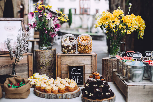 sweet dessert table