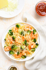 Shrimp and broccoli pasta
