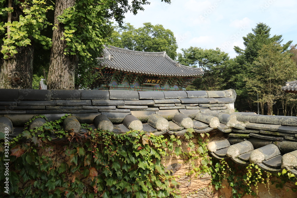 Wall mural japanese garden with stone bridge