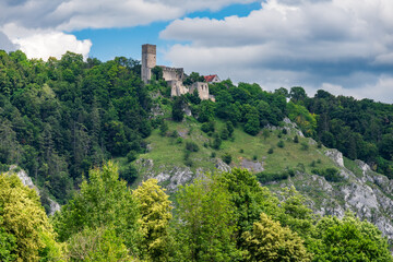 Fototapeta na wymiar Randeck castle ruin in the Altmuehltal valley