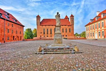 Zamek biskupi w Lidzbarku Warmińskim – zamek z XIV wieku w Lidzbarku Warmińskim - obrazy, fototapety, plakaty