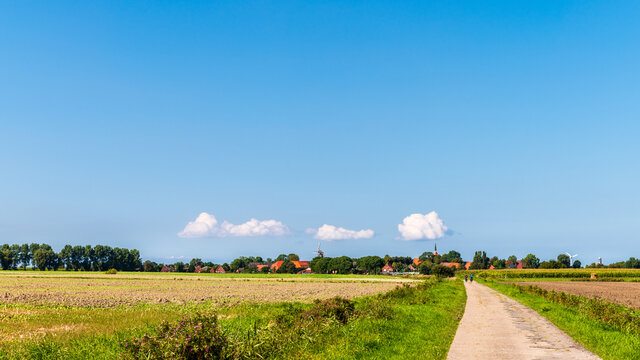 Das Dorf Rysum in Ostfriesland