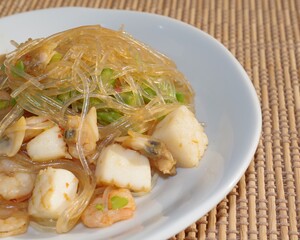 春雨と海の幸の炒め物