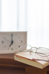 朝7時に起きて本を読むモーニングルーティーン