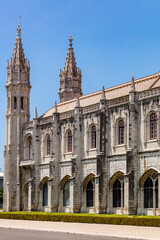 Fototapeta na wymiar Mosteiro dos Jerónimos in Lissabon