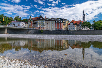 Blick über die Isar auf die Altstadt von Bad Tölz