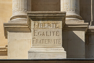 Liberté, égalité, fraternité, devise de la France.