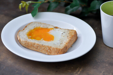 toast or egg toast