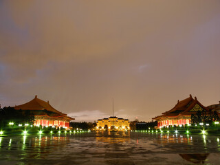 Obraz premium Night view of the National Theater and Concert Hall