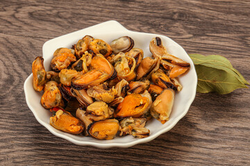 Pickled mussels in the bowl