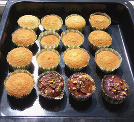 cupcakes in a boxfood, dessert, sweet, cake, muffin, cupcake, muffins, chocolate, baked, snack, baking, cupcakes, delicious, bakery, fresh, homemade, brown, pastry, tasty, candy, breakfast, cakes, coo