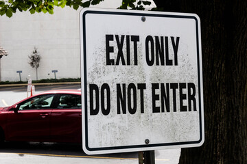 Fototapeta premium exit only do not enter sign