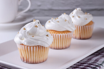 Bizet cream cupcakes - a very popular classic dessert