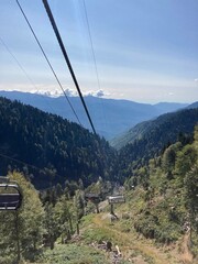 Fototapeta na wymiar cable car on mountain