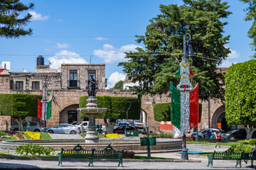 Naklejka premium The streets of Morelia are adorned with Independence Day motifs