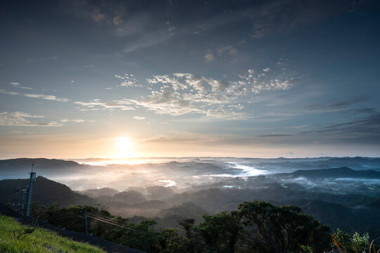朝焼けの雲海 © hikka15