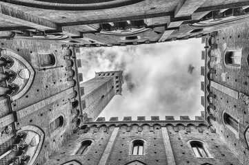 Fototapeta premium View from the bottom, patio of Palazzo Pubblico, Siena, Italy