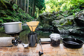 アウトドア　朝のコーヒー準備