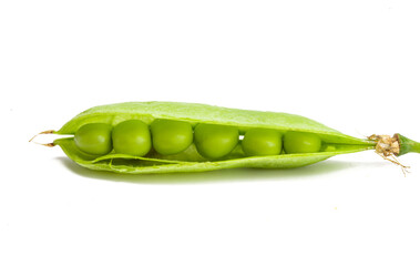 green peas isolated