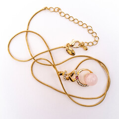pendentif or diamants et perle