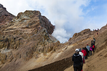 Kamchatka, ascent to the upper crater with the soaring of the Mutnovsky volcano