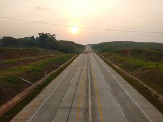 toll road photo in the afternoon