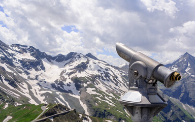 Großglockner Hochalpenstraße und Ferngläser