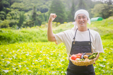 農業をやる男性
