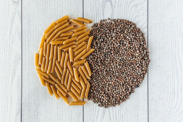 Whole-grain macaroni and lentils in a circle.