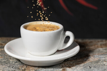 Espresso mit braunem Zucker