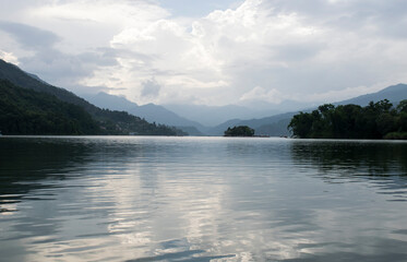 Calm in Pokhara on lake Phewa