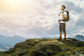 Obraz premium Young traveler exploring the world concept