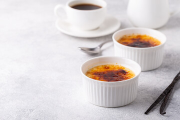 Creme brulee. French vanilla cream dessert with caramelised sugar.