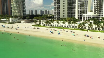 Crowded beaches sped up 4x footage hyperlapse