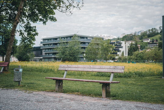 Parkbank im Reichenfeld in Feldkirch. 