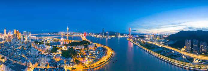 Fototapeta premium Night view of Zhuhai City and Macau, China