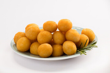 BOLINHAS DE QUEIJO